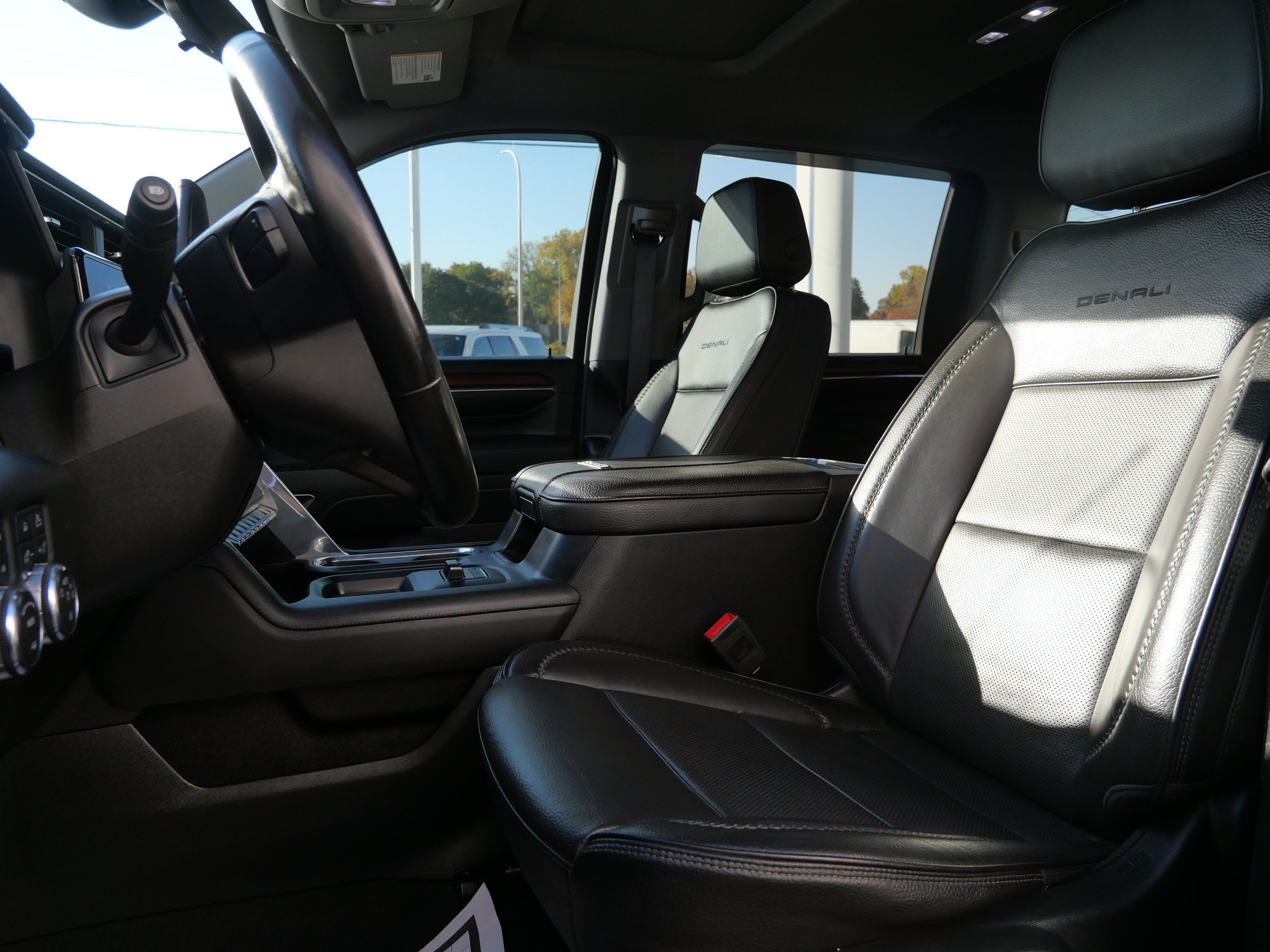 Used 2024 GMC Sierra 3500 Denali w/ Denali Reserve Package AWD/4WD image 6