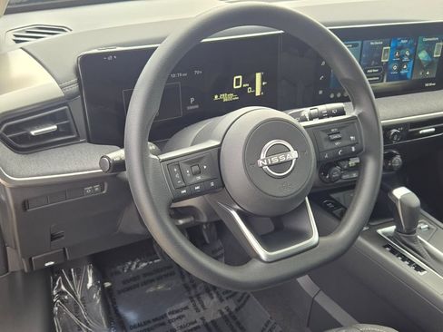 Used 2026 Nissan Kicks SV w/ SV Premium Package AWD/4WD image 21