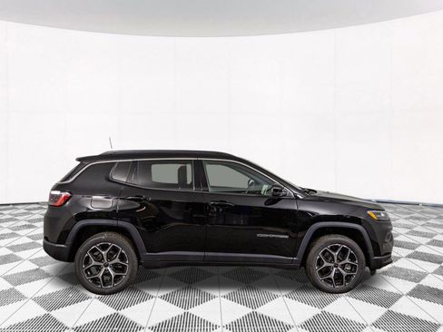 New 2026 Jeep Compass Limited image 8