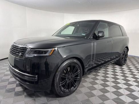 Used 2026 Land Rover Range Rover Long Wheelbase SE AWD/4WD image 4