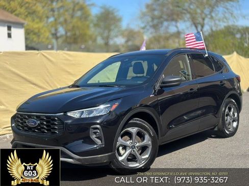 Used 2025 Ford Escape ST-Line FWD image 1