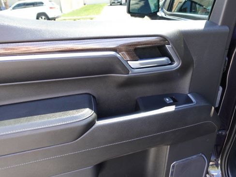 Used 2022 Chevrolet Silverado 1500 LT Trail Boss w/ LT Trail Boss Premium Package AWD/4WD image 28