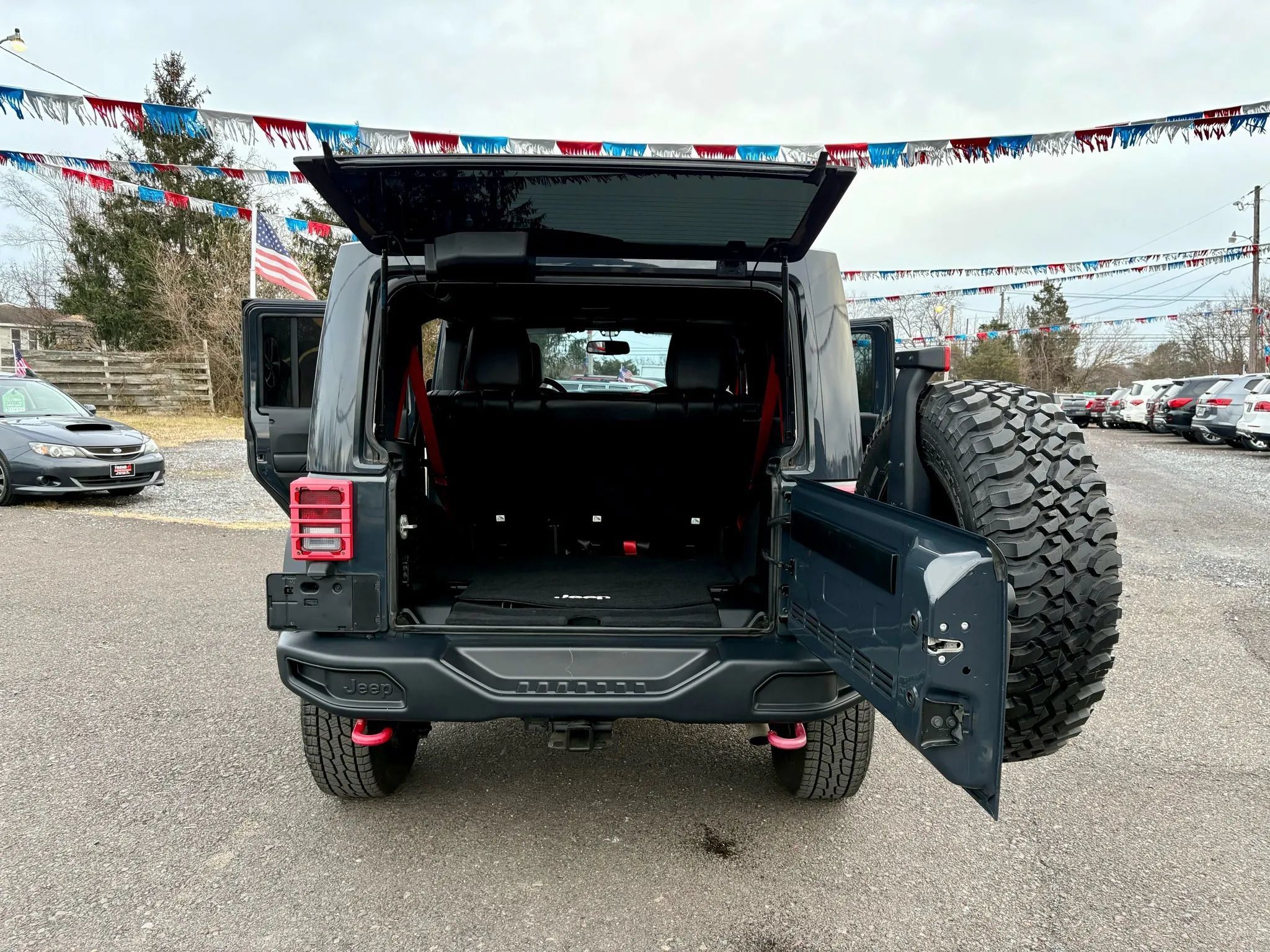 Used 2017 Jeep Wrangler Unlimited Rubicon AWD/4WD image 22