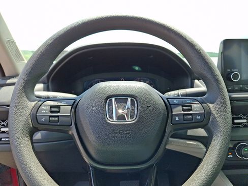 Certified 2025 Honda Accord SE image 19