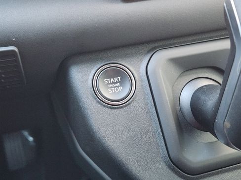 Certified 2025 Land Rover Defender 90 S image 22