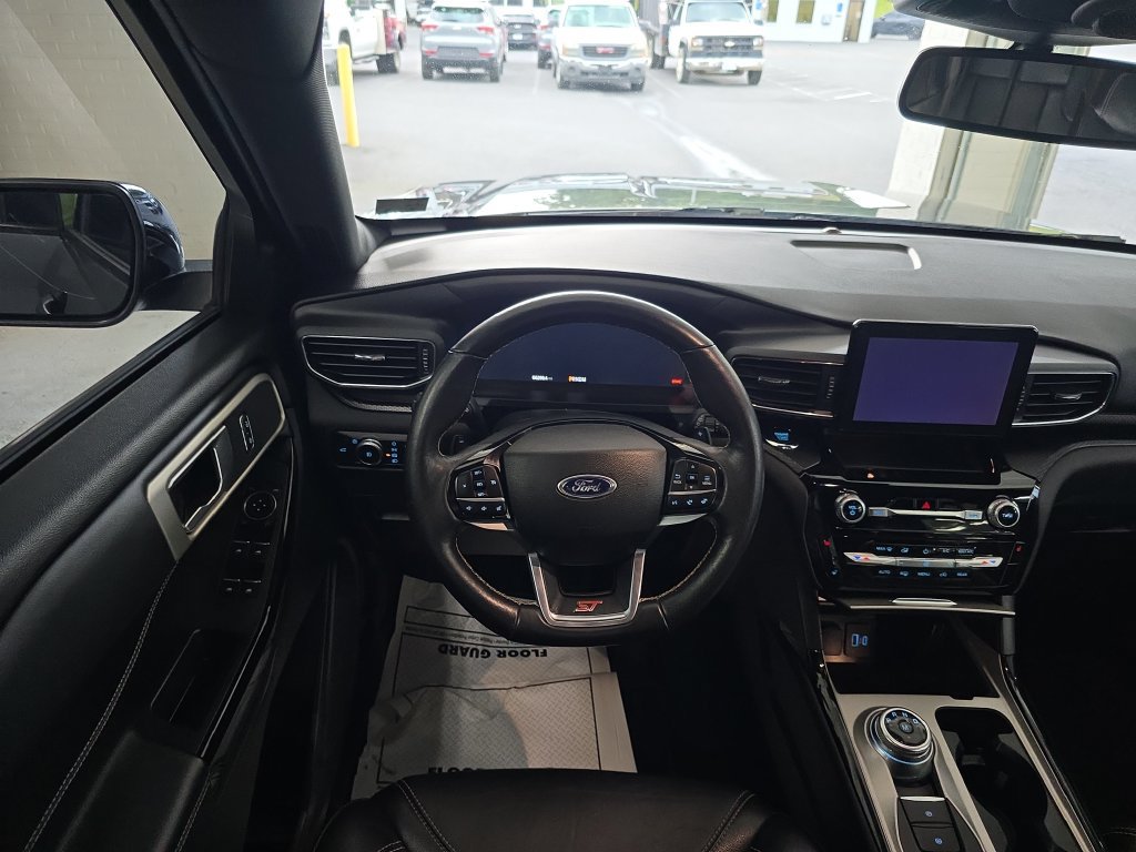 Certified 2023 Ford Explorer ST AWD/4WD image 12