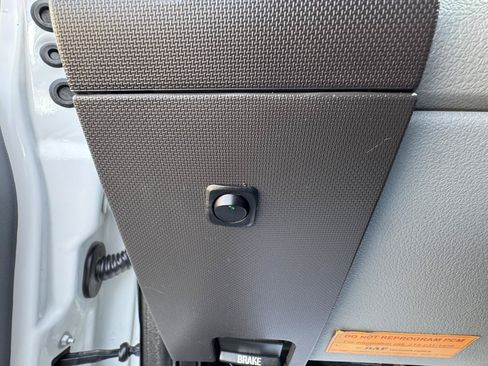 Used 2013 Ford F250 XL RWD image 22