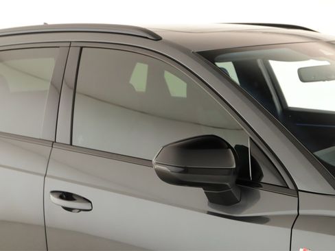 Certified 2025 Audi Q3 2.0T Premium Plus w/ Premium Plus Package image 35