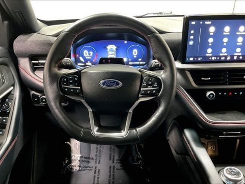 Used 2025 Ford Explorer ST-Line w/ ST-Line Street Pack AWD/4WD image 5