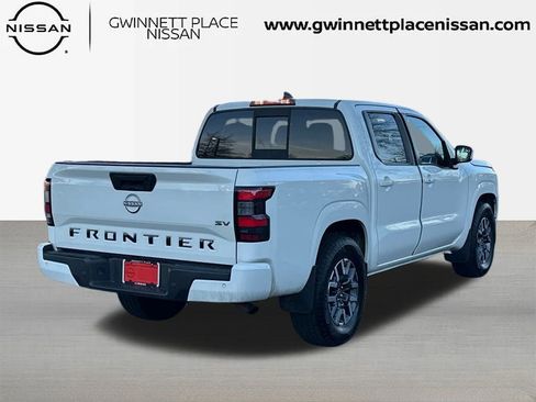 Used 2022 Nissan Frontier SV image 5