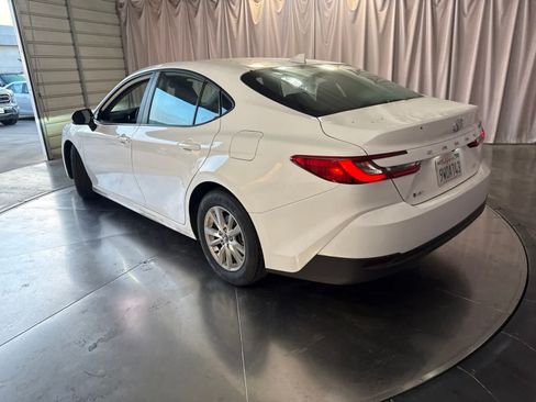 Used 2025 Toyota Camry LE w/ Convenience Package FWD image 7
