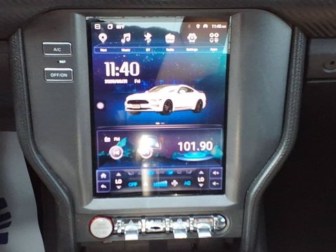 Used 2018 Ford Mustang Coupe RWD image 14