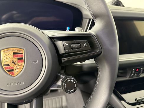 New 2026 Porsche Cayenne image 39