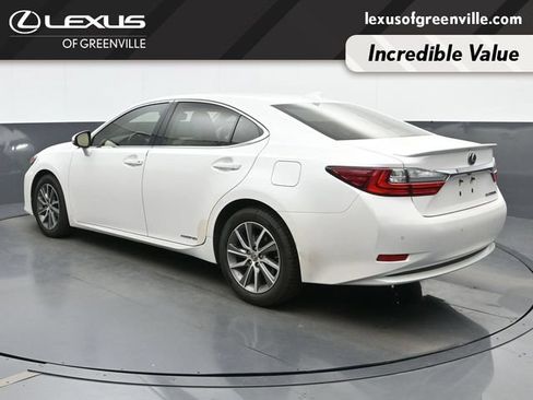 Used 2017 Lexus ES 300h w/ Luxury Package FWD image 6
