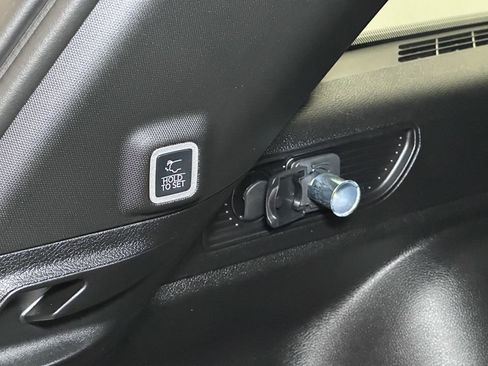 New 2025 Jeep Grand Cherokee Limited w/ Black Appearance Package image 14