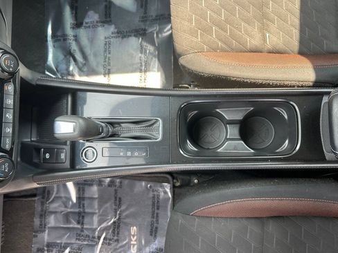 Used 2024 Nissan Kicks SR FWD image 17
