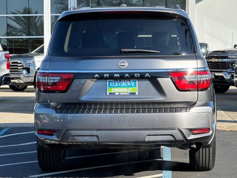 Used 2023 Nissan Armada SV image 4