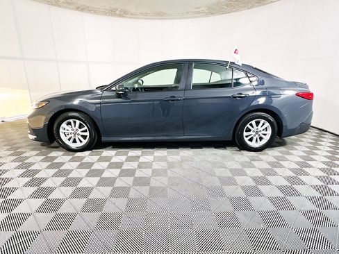 Used 2025 Toyota Camry LE w/ Convenience Package FWD image 6