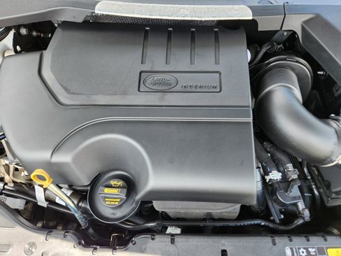 Certified 2025 Land Rover Range Rover Evoque S image 9