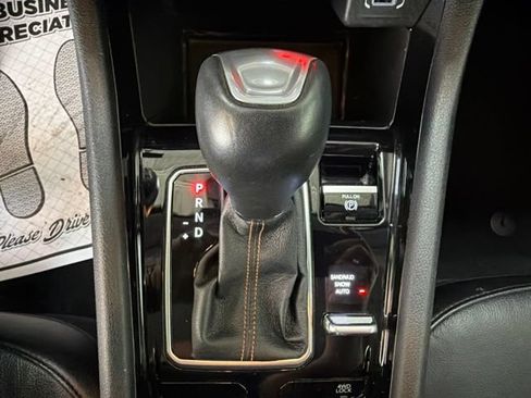 Used 2022 Jeep Compass Limited AWD/4WD image 19