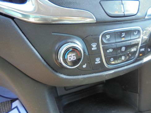 Used 2024 Chevrolet Equinox LT image 13