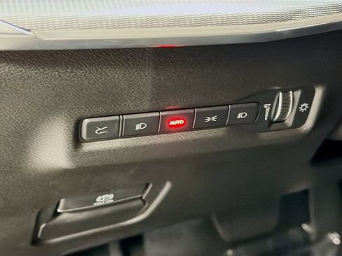 Used 2024 Jeep Wagoneer Launch Edition AWD/4WD image 12