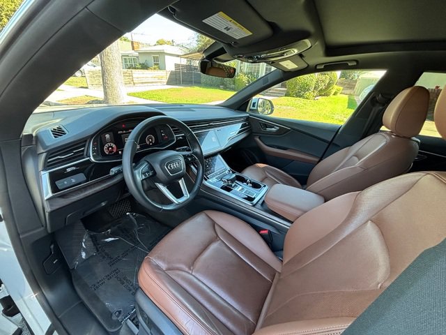 Used 2019 Audi Q8 Premium Plus w/ Premium Plus AWD/4WD image 32