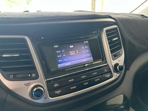 Used 2016 Hyundai Tucson SE w/ Option Group 02 FWD image 22