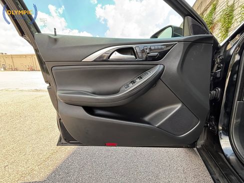 Used 2017 INFINITI QX30 w/ Cargo Package image 42