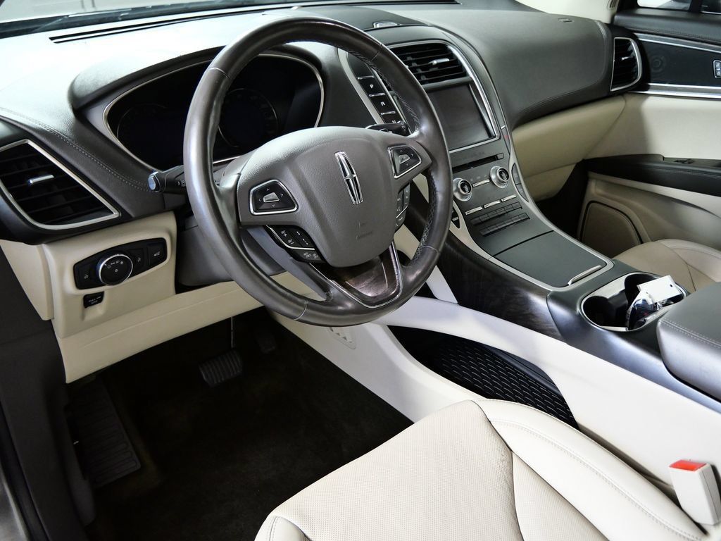 Used 2018 Lincoln MKX Reserve w/ Canadian Touring Package AWD/4WD image 3