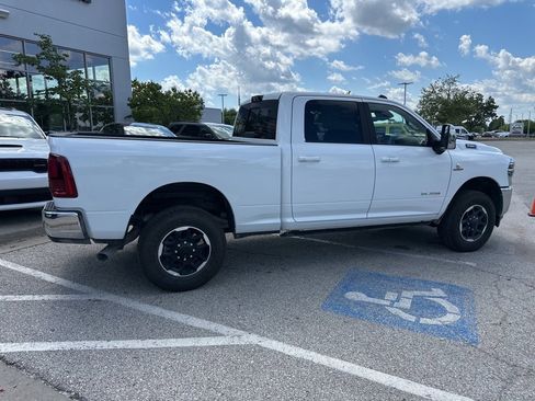 New 2025 RAM 3500 Laramie image 33