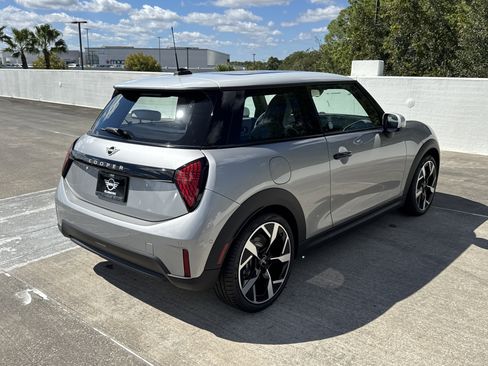 New 2026 MINI Cooper 2-Door Hardtop image 7