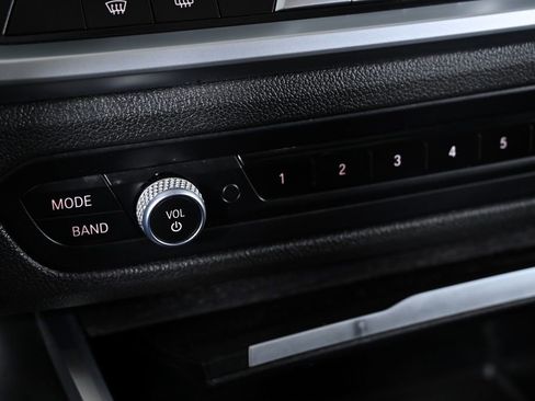 Used 2021 BMW 330i Sedan w/ Driving Assistance Package image 19