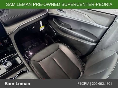 Used 2024 Jeep Grand Cherokee Limited image 24