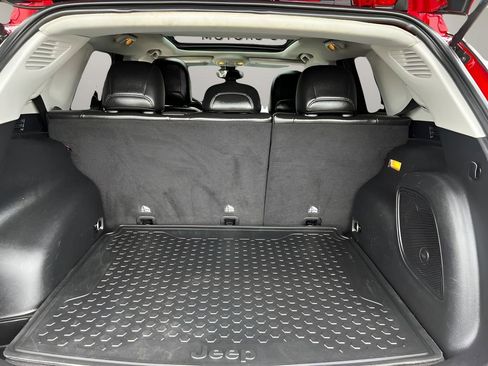 Used 2021 Jeep Compass Latitude w/ Sun and Sound Group image 19