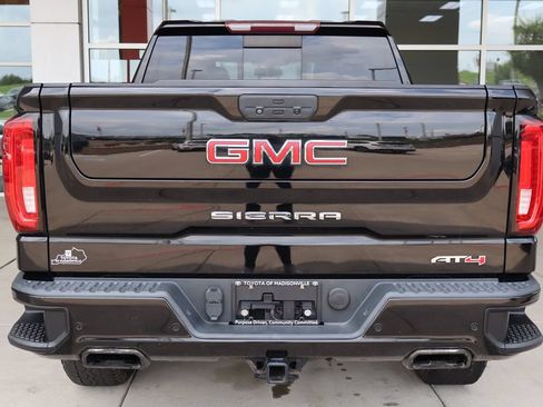 Used 2019 GMC Sierra 1500 AT4 w/ Off Road Performance Package AWD/4WD image 7