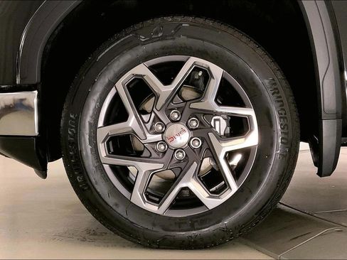 Used 2023 GMC Sierra 1500 SLT w/ SLT Premium Plus Package image 8