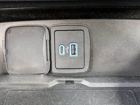 Used 2023 Ford Bronco Badlands AWD/4WD image 25