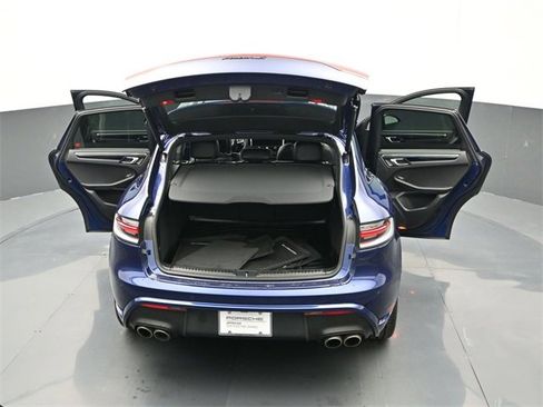 Certified 2023 Porsche Macan S image 28