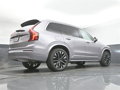 New 2026 Volvo XC90 B6 Plus w/ Protection Package Premier image 41