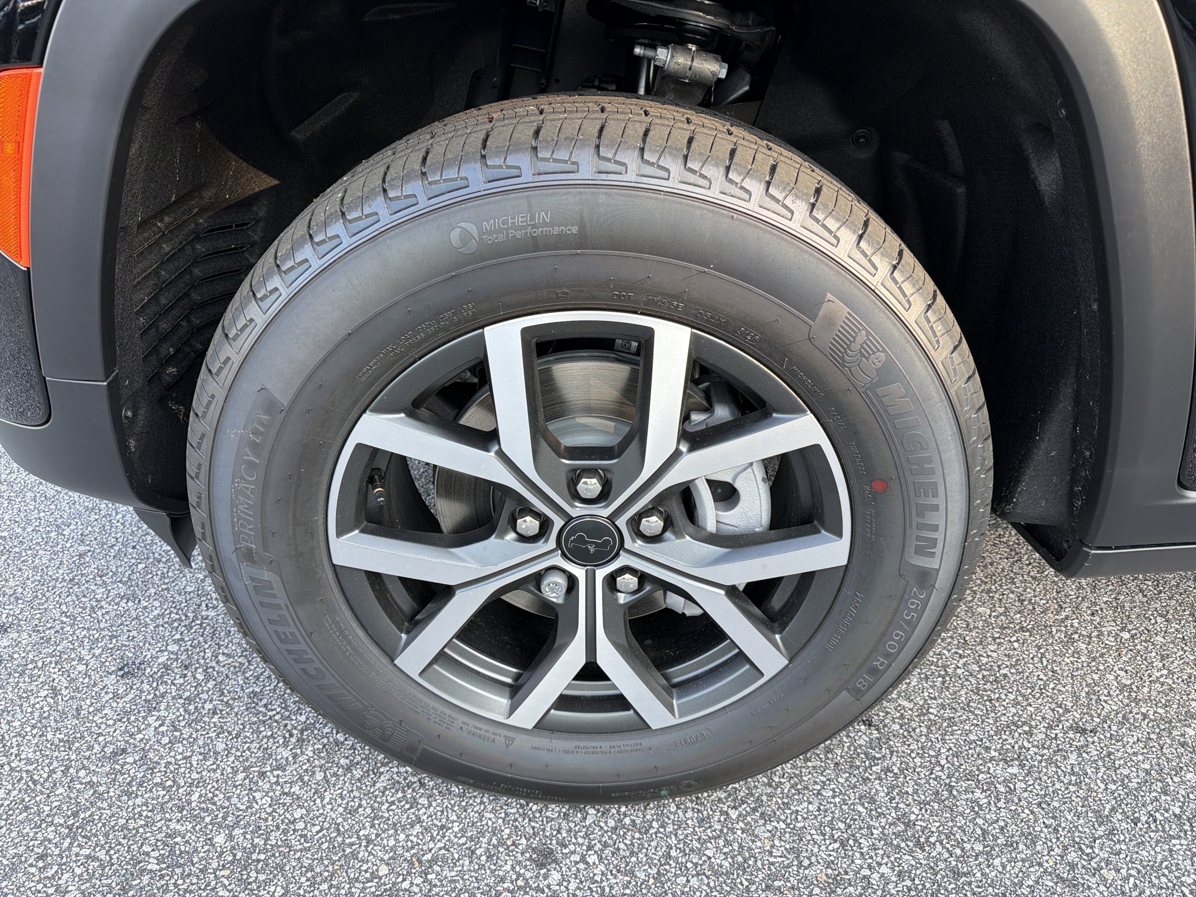 New 2027 Jeep Grand Cherokee Laredo X RWD image 10