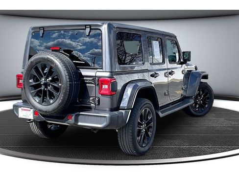 Certified 2025 Jeep Wrangler Unlimited Sahara AWD/4WD image 14