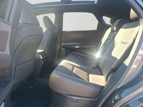 Used 2024 Lexus RX 450h 450h+ Luxury image 8