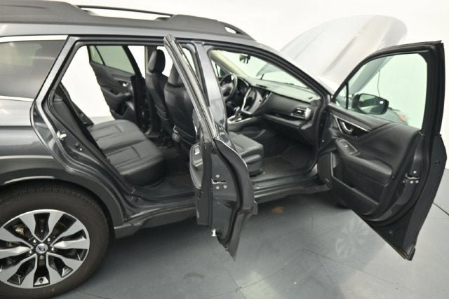 Used 2025 Subaru Outback Limited AWD/4WD image 13