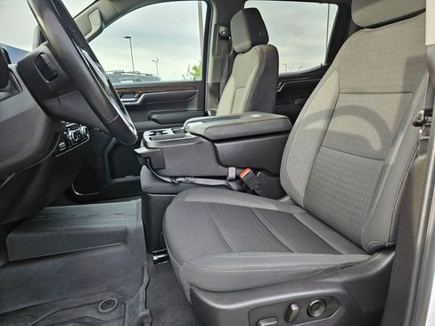 Used 2024 GMC Sierra 1500 SLE w/ Preferred Package AWD/4WD image 18