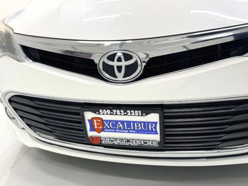 Used 2014 Toyota Avalon Limited FWD image 15