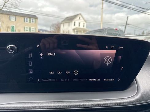 Used 2024 Buick Encore GX Sport Touring image 5