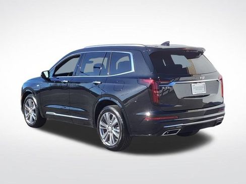 Certified 2023 Cadillac XT6 Premium Luxury w/ Technology Package FWD image 3