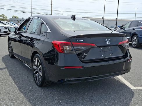 Certified 2023 Honda Civic EX image 4