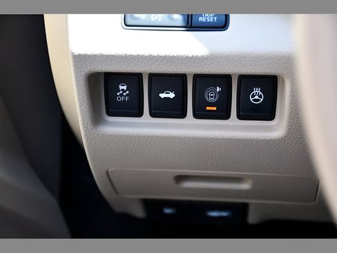 Used 2015 Nissan Altima 2.5 SL w/ Technology Package FWD image 31